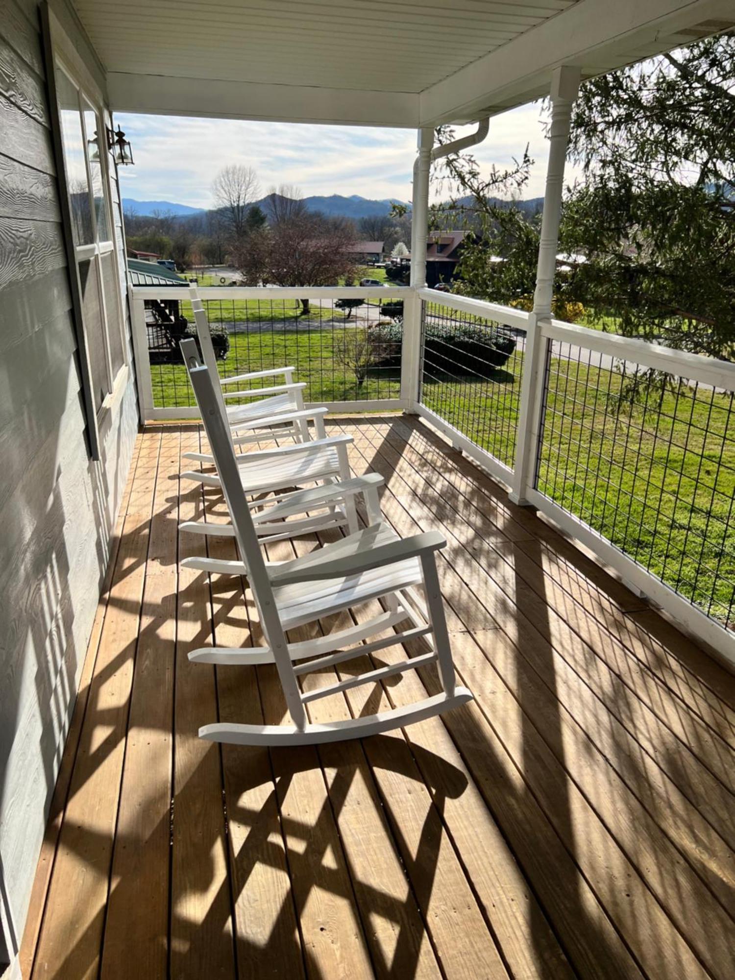 Bears Valley Inn - Great Location! - Peaceful, Children And Dog Friendly Retreat - Less Than 15 Min To All Attractions - Private Pool Club & Fishing Hole - Game Room With Tv Сивиървил Екстериор снимка